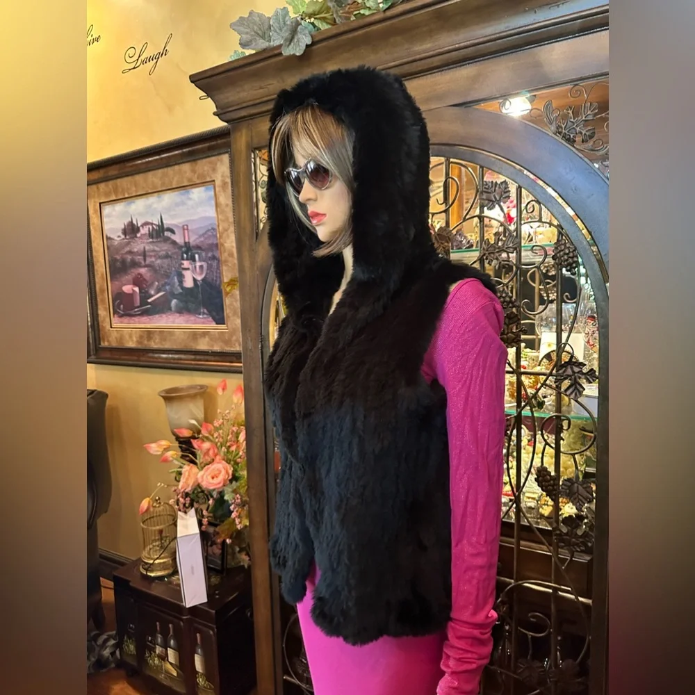 Marolli Hooded Rabbit Vest - Picture 3 of 7